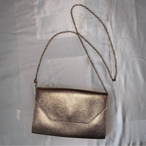 Metallic rose gold clutch crossbody purse with gold chain by Halogen - Picture 3 of 5